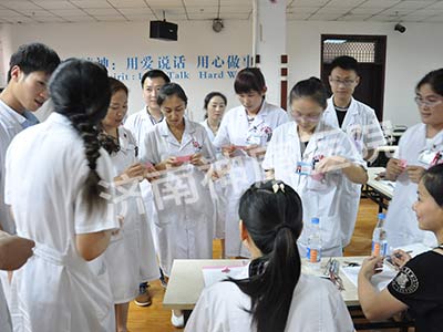 济南神康医院心肺复苏比赛抽签现场